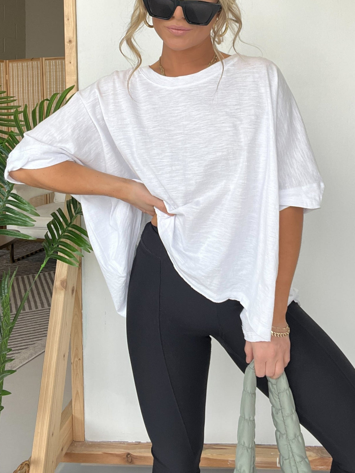 Women's Solid Colour Loose Round Neck Oversized T-Shirt (Buy 3 Free Shipping)